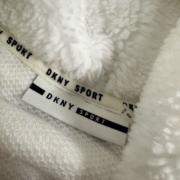 NWT DKNY Women’s White NFL Colts Fleece Cropped Hoodie Embroidered Logo - Size S - Picture 4 of 11